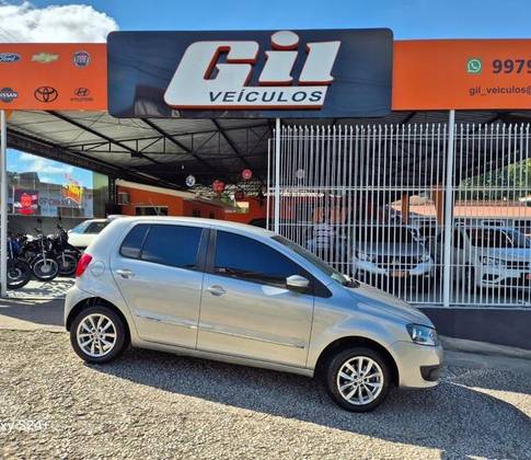 VOLKSWAGEN FOX 1.6 MI 8V FLEX 4P AUTOMATIZADO VOLKSWAGEN FOX 1.6 MI 8V FLEX 4P AUTOMATIZADO